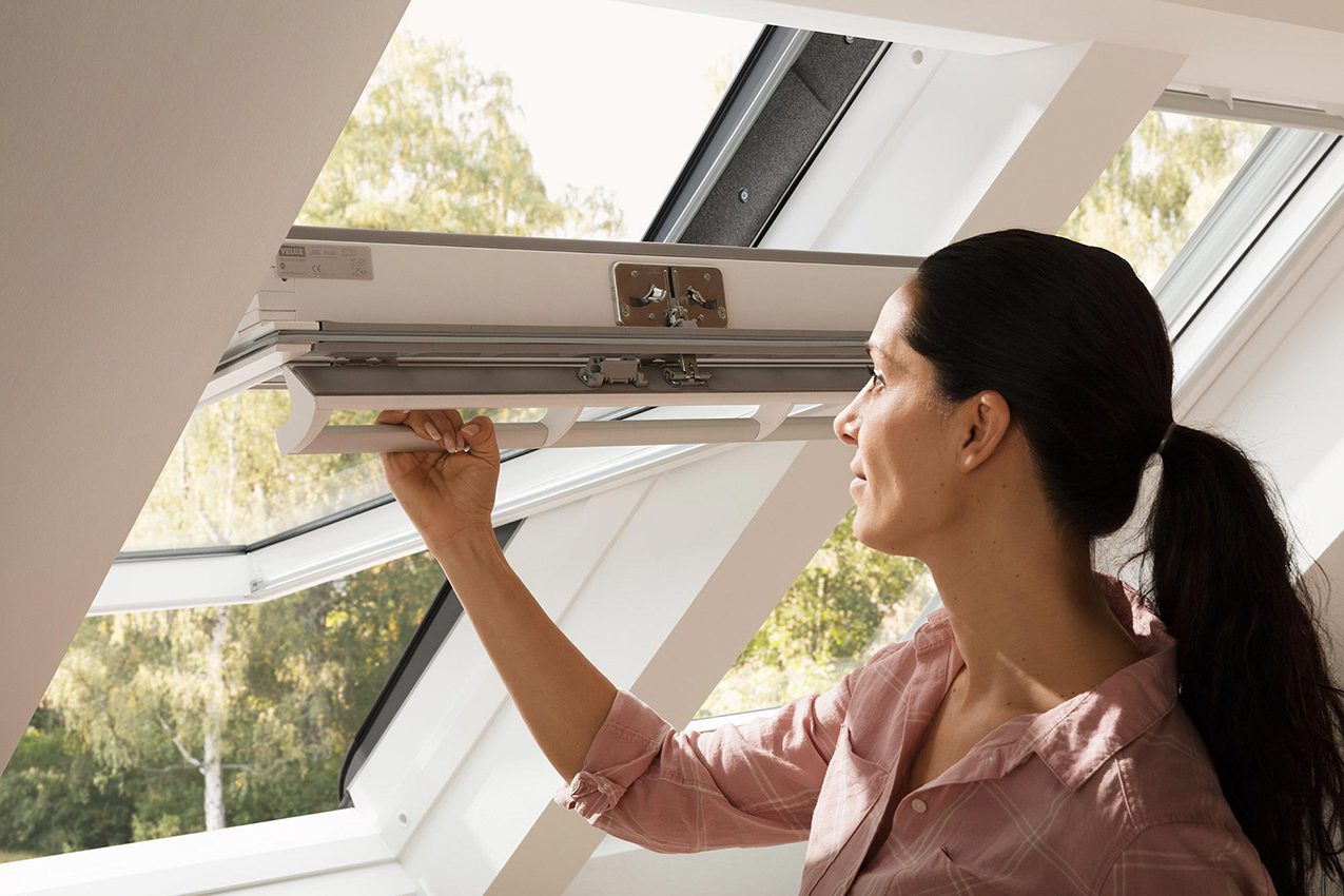 Finestra-vELUX-a-bilico